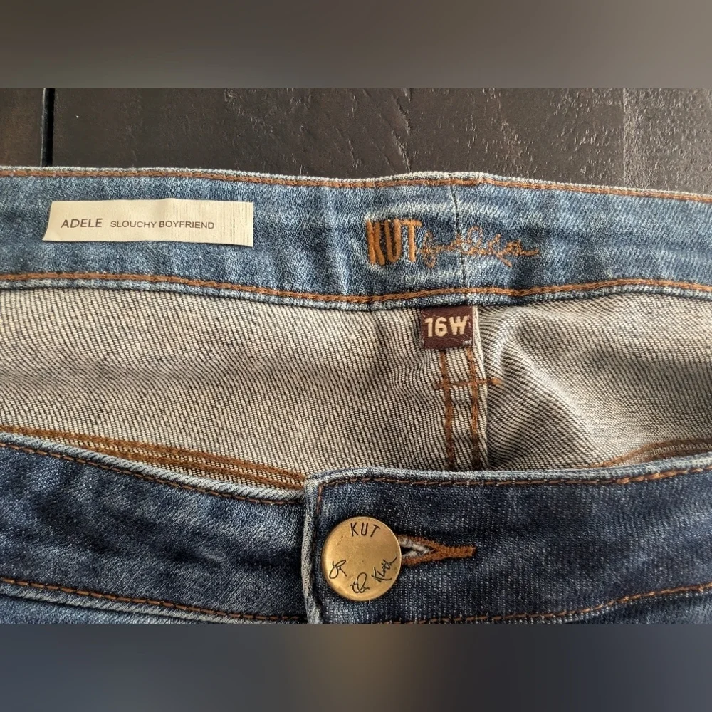 Women's Blue Jeans - Picture 3 of 8